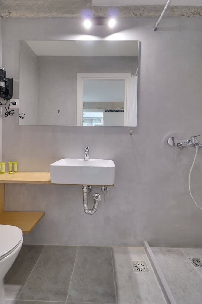 Hotel Athensred.com