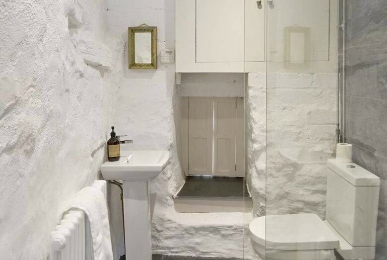 Itchingstone Cottage