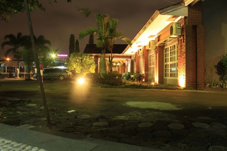Bed & Breakfast Mandalawangi Hotel