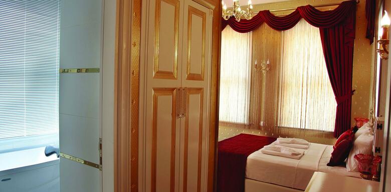 Sultan Tughra Hotel