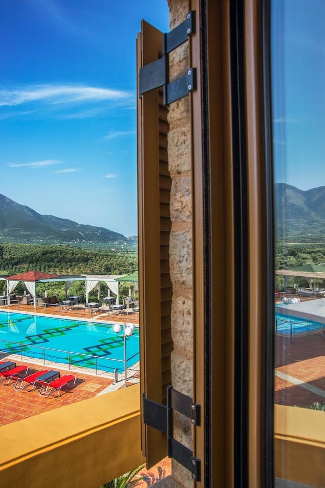 Enastron Villas
