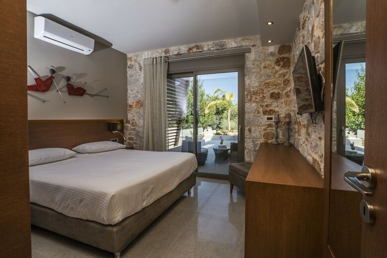 Aphrodite Luxury Villa
