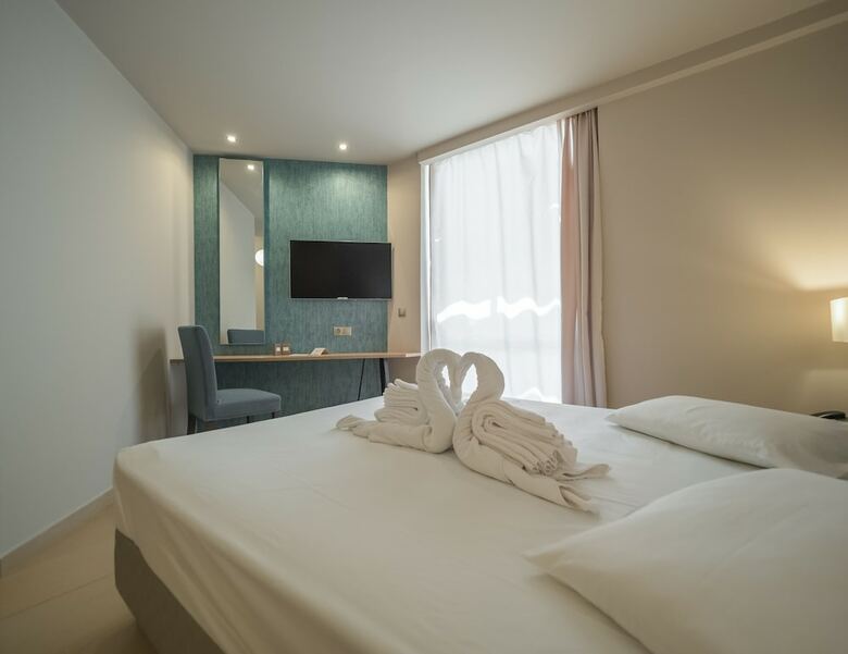 Hotel Paradise Resort