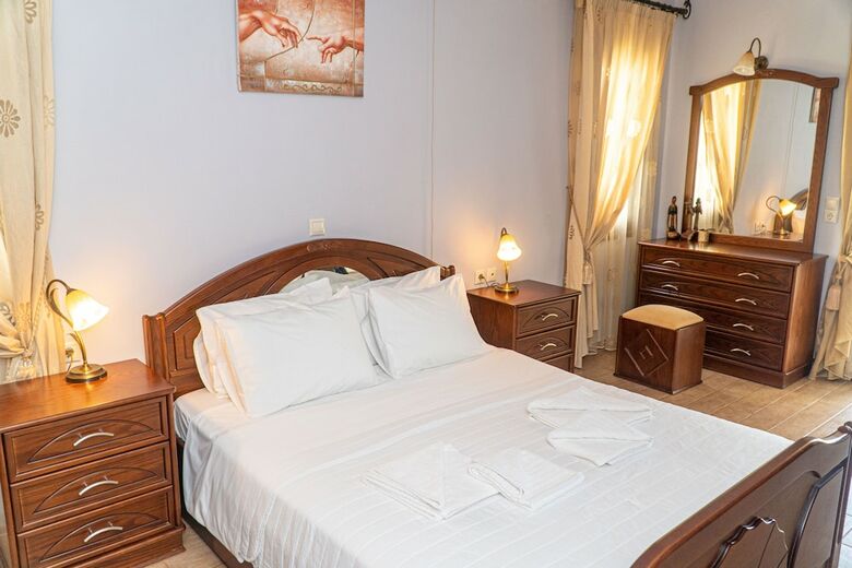 Eleni's Holidays House