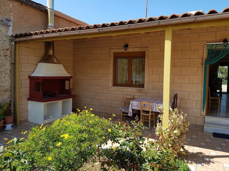 Eftihia's Traditional House