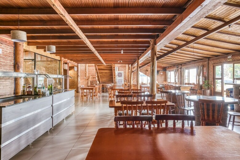 Oyo Hotel D'familia