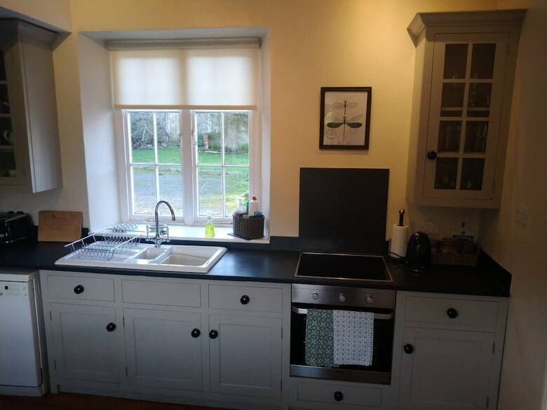 2 Bed Cottage With Mountain Views, Glanusk Estate
