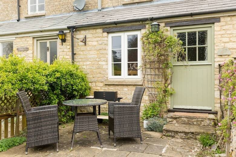 Chic, Cosy, Isolated Cotswolds Getaway!