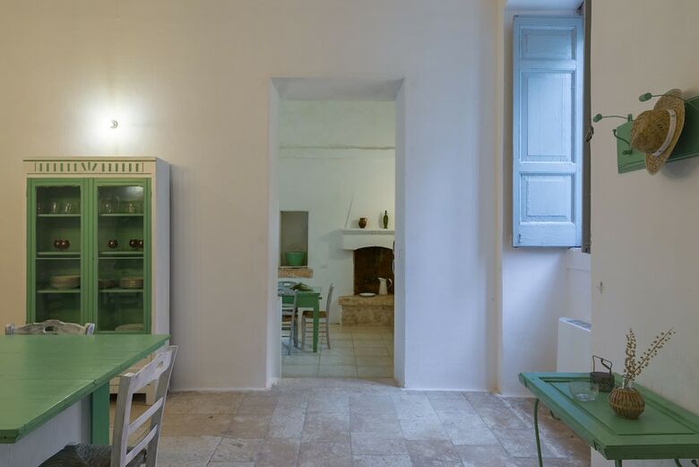 Villa Dimora Fumarola With Indoor Pool And Jacuzzi