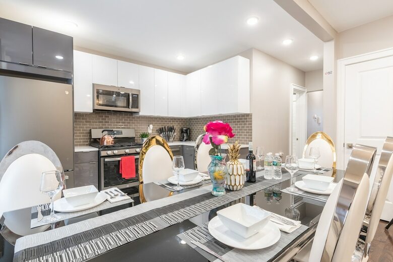 Emmanuel Luxury Living