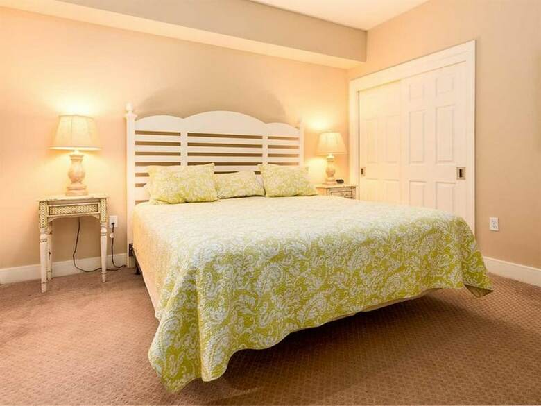 Escapes To The Shores By Meyer Vacation Rentals