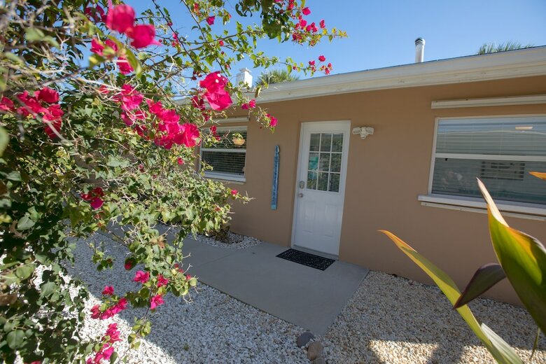 Apartamentos Indian Rocks Beach Suites