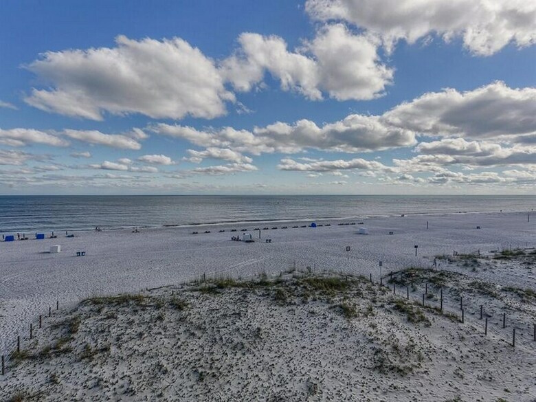 Castaways By Meyer Vacation Rentals