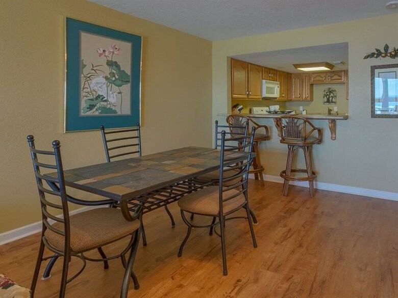 Edgewater West By Meyer Vacation Rentals