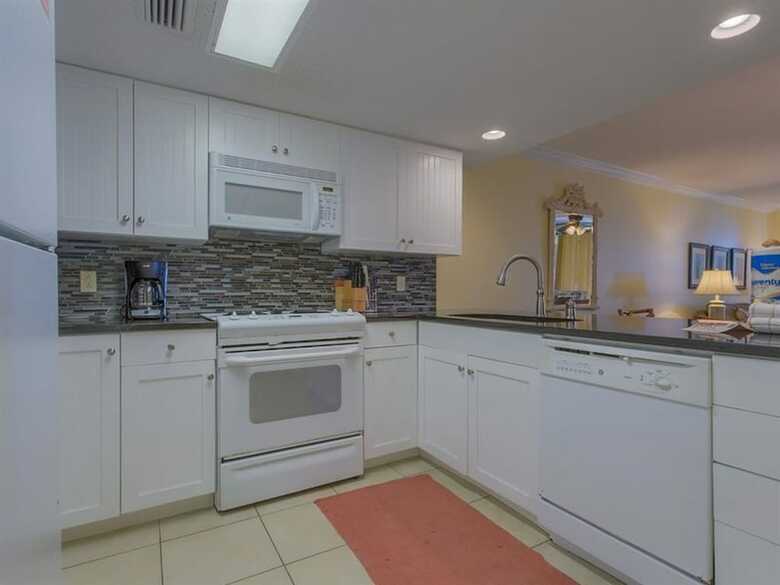 Romar Tower By Meyer Vacation Rentals