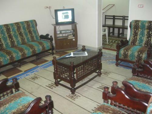 Three-bedroom Apartment At Nazlet El Semman