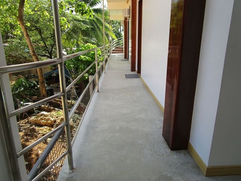 Hotel Ocean 202 Home Stay
