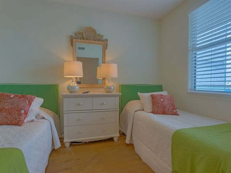 Silver Beach By Meyer Vacation Rentals