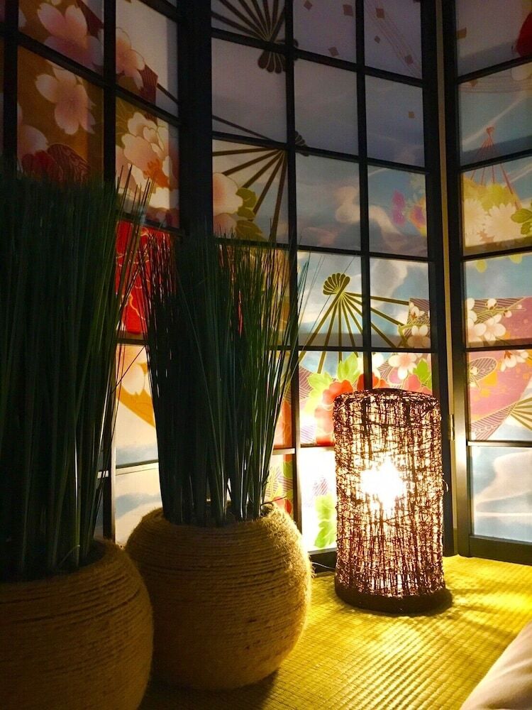 Local Hakozaki Apartment