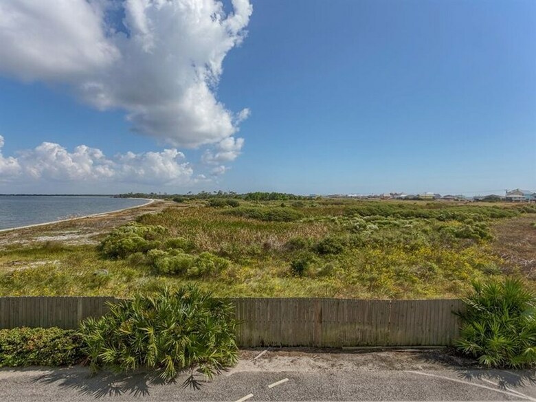 Navy Cove Harbor By Meyer Vacation Rentals