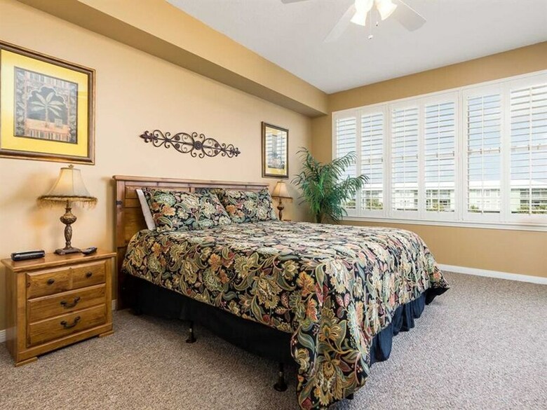 Navy Cove Harbor By Meyer Vacation Rentals