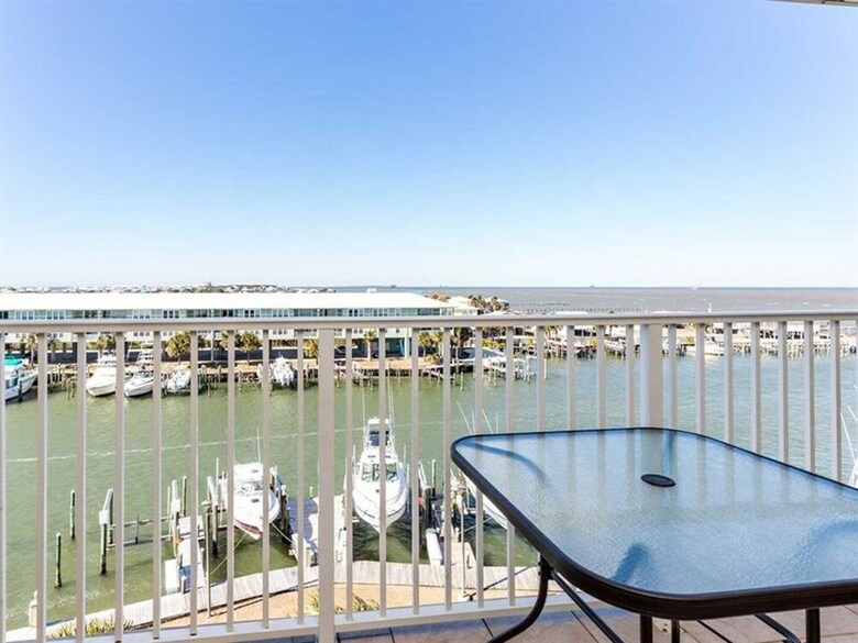 Navy Cove Harbor By Meyer Vacation Rentals