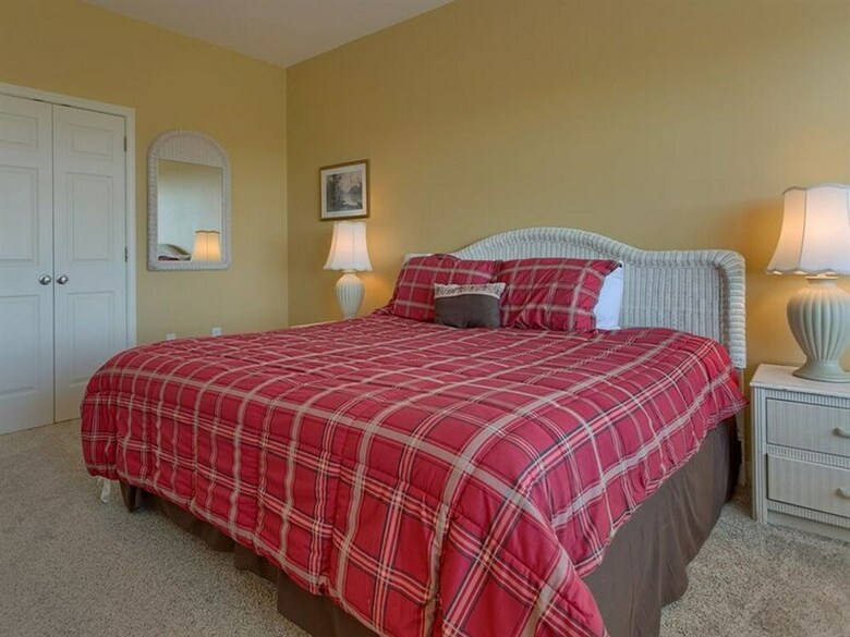 Navy Cove Harbor By Meyer Vacation Rentals