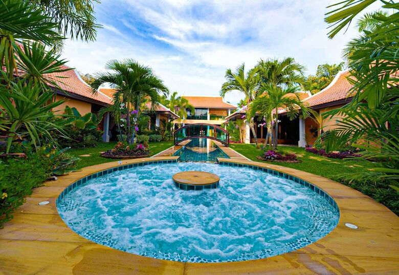Hotel Heaven - Private Resort Pattaya
