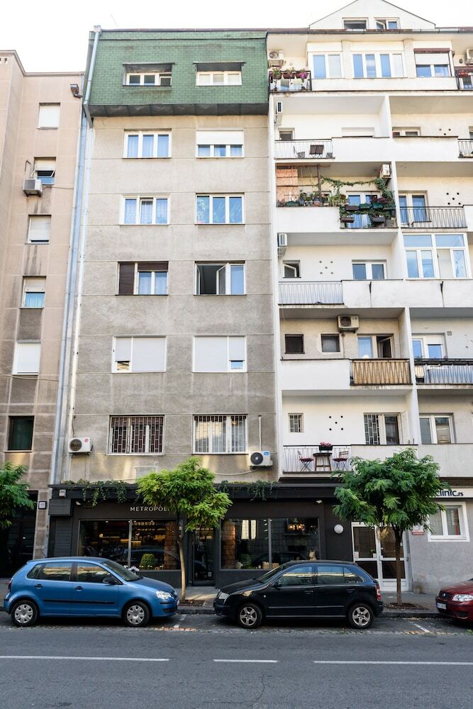 Zona Apartment
