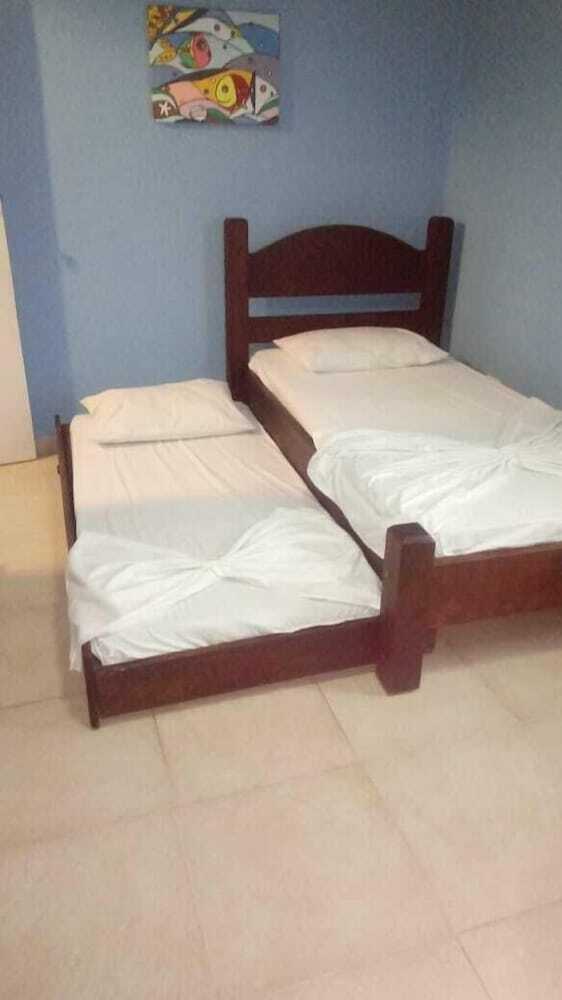 Hostal Beach House P.g