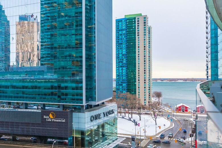 Sterling Suites - Financial District