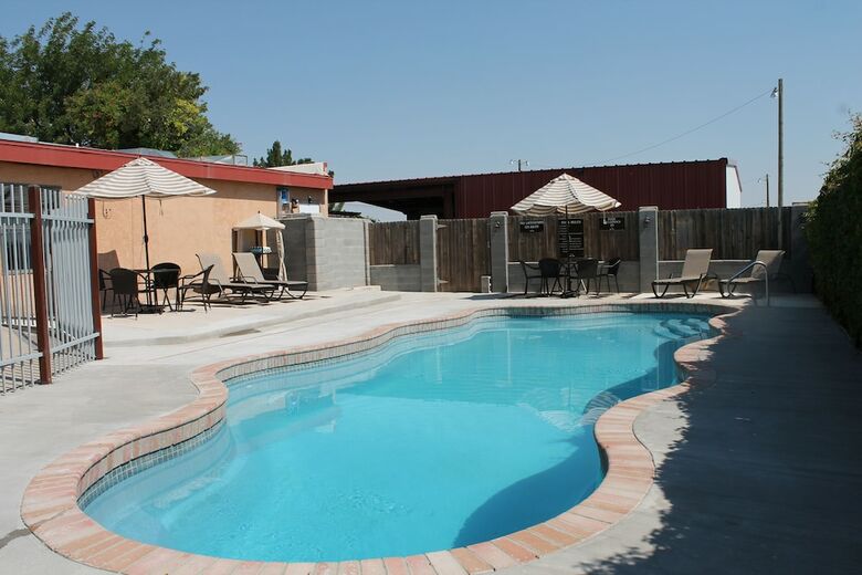 Hotel Adobe Rose Boutique Inn