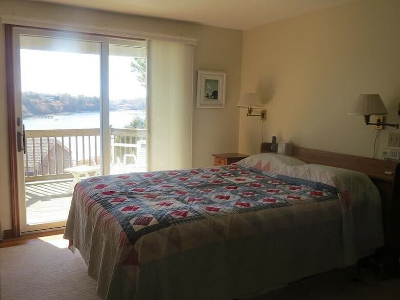 18 Squanto Drive - Three Bedroom House