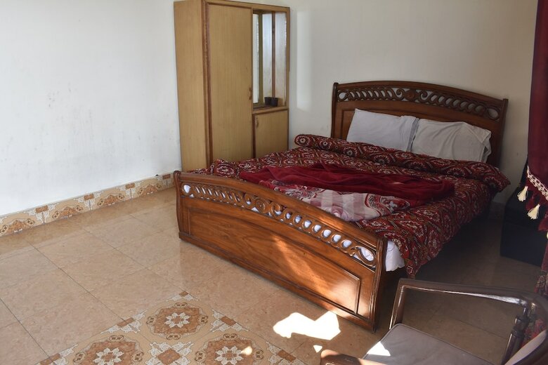 Hotel Mughal-e-azam Murree