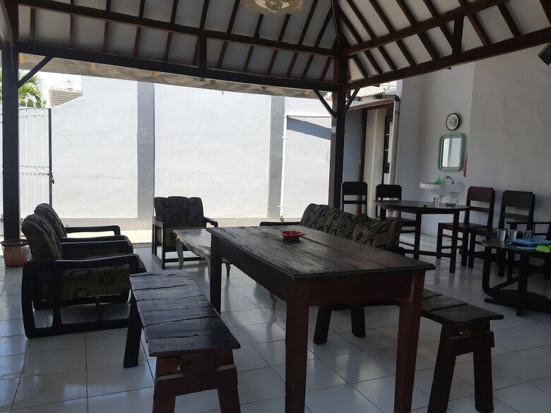 Hostal Oyo 2365 Griya Kost Mendut