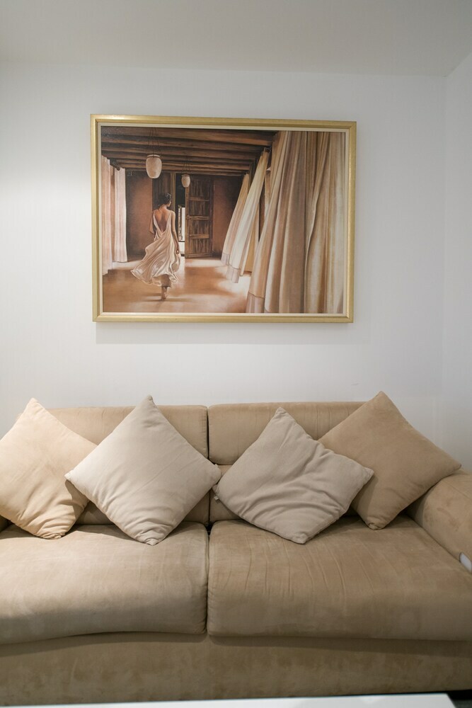 Hyde Park Serviced Apartments