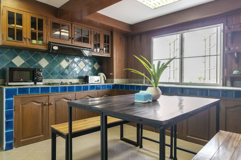 Hostal Oyo 736 Green Poshtel