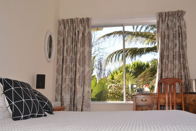 Bed & Breakfast English Cherry Tree Manor