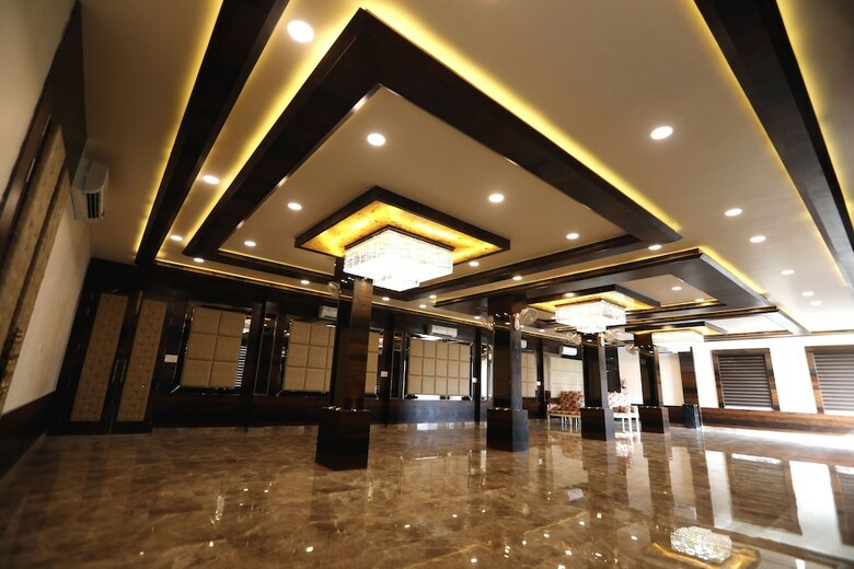 Hotel Neva Ji Palace