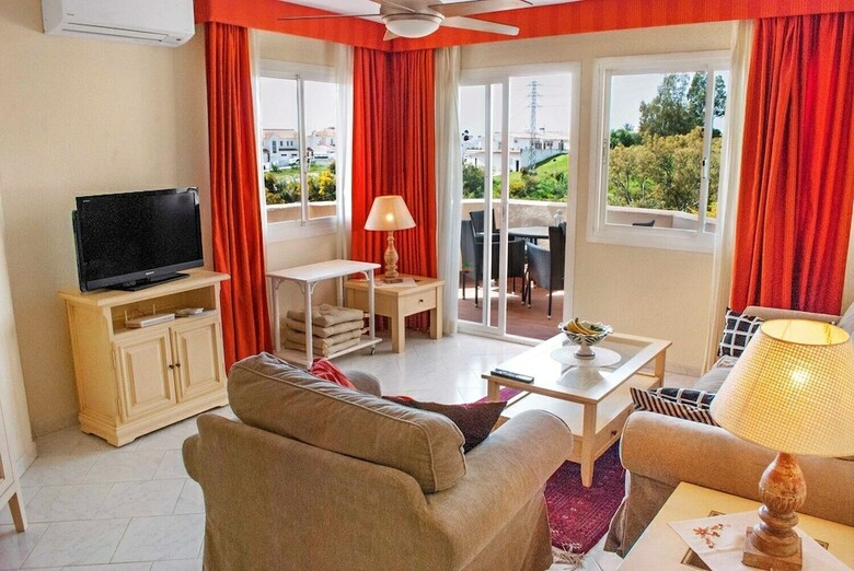 Lovely Apartment With Pool And Sea View Ref 101