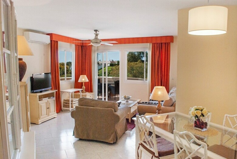 Lovely Apartment With Pool And Sea View Ref 101