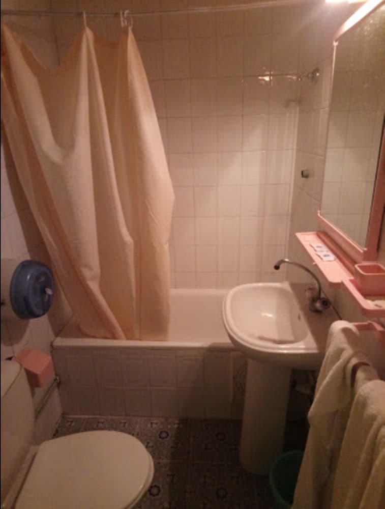 Hotel H�tel Frantz Fanon
