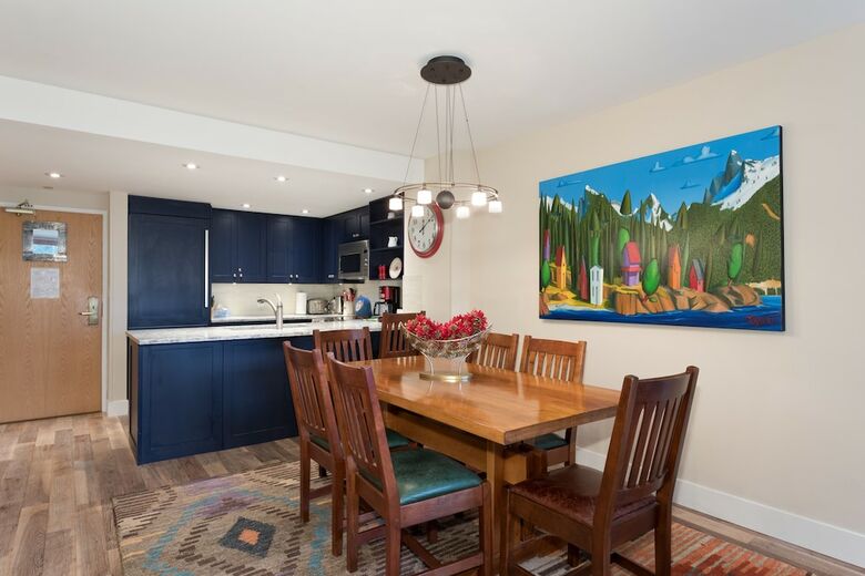 Woodrun Lodge By Whistler Premier