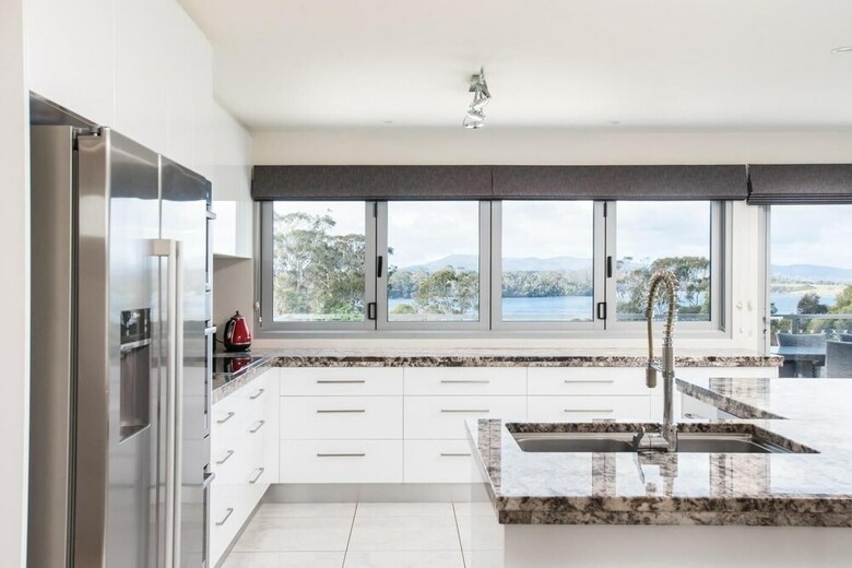 Paradise Point - Tamar Valley Residence With Pool