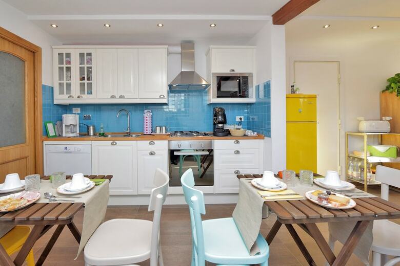 Hotel B & B Li Rioni