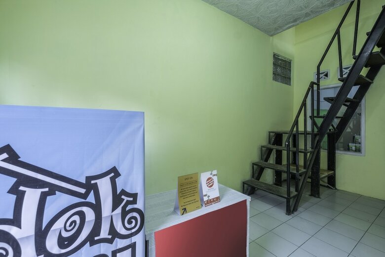 Hostal Spot On 2384 Pondok Nabil