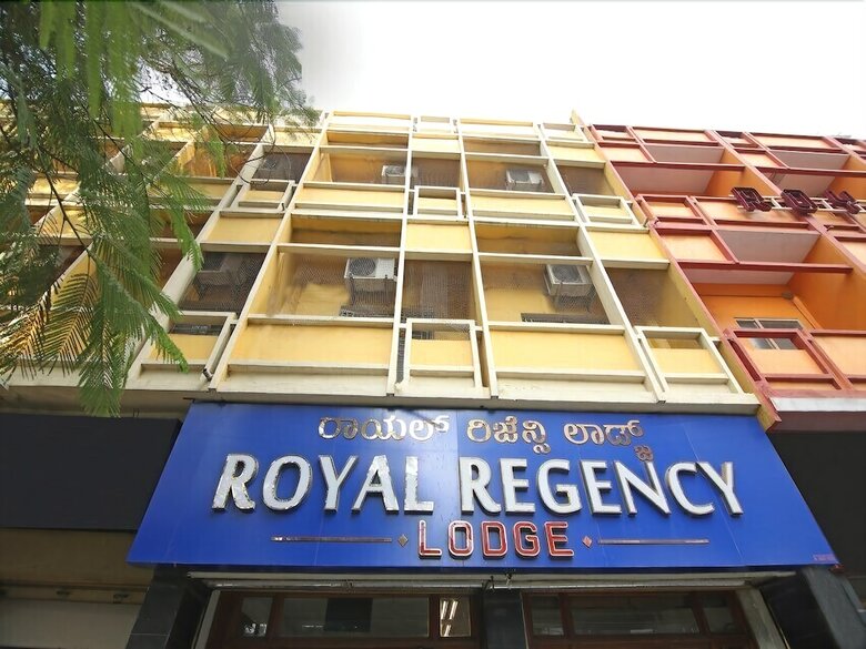 Hotel Royal Regency Lodge