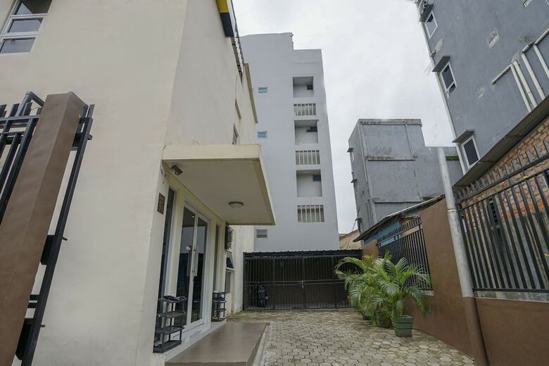 Hotel Oyo 2246 Kost 97 Syariah
