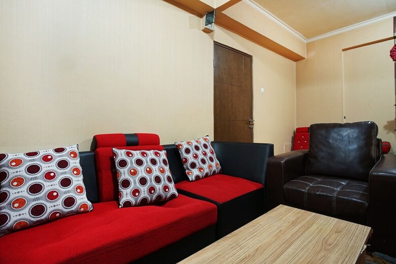Hotel 7 Point At Gateway Cicadas