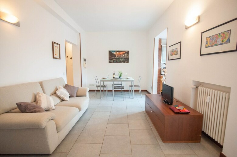 Valverde Apartments